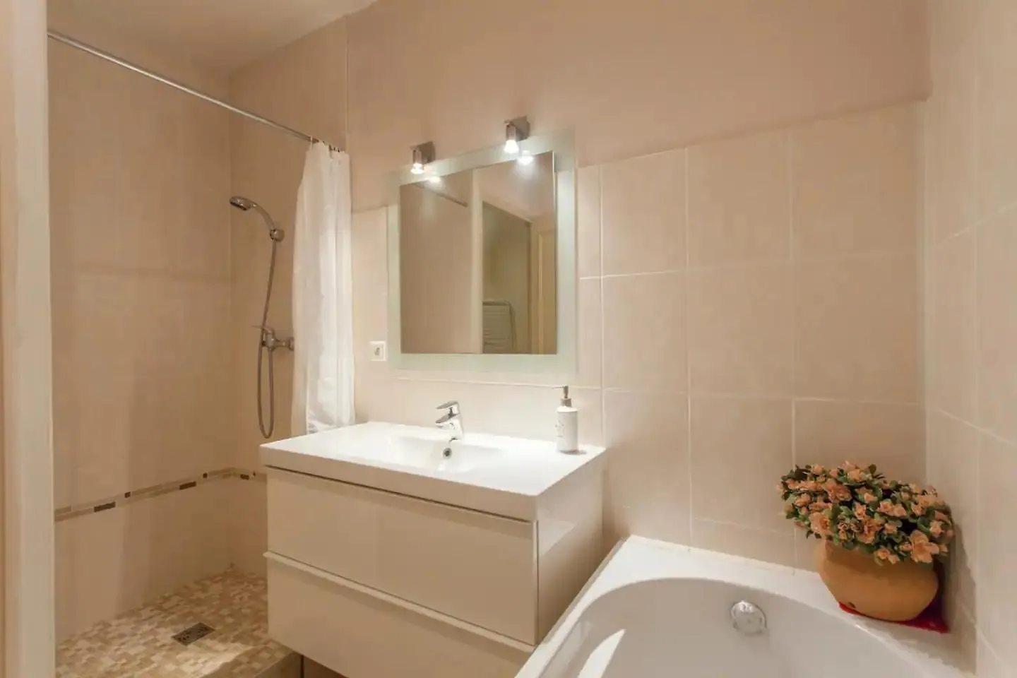 בית אירוח Chambre Privee En Hyper-Centre De גרנובל